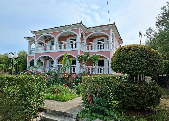 George & Sofia 아파트 *