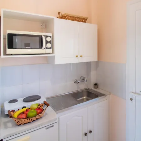 George & Sofia Apartment